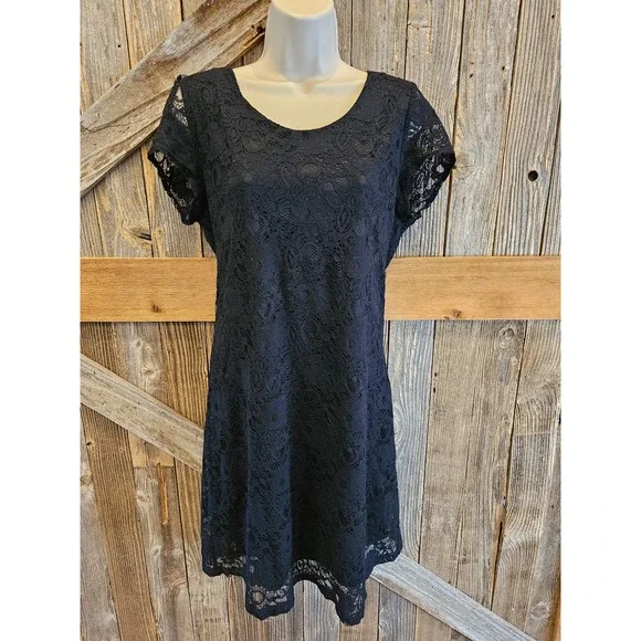 Charming Charlie | Dresses | Charming Charlie Black Overlay Shift Dress  Lined Short Sleeve M | Poshmark